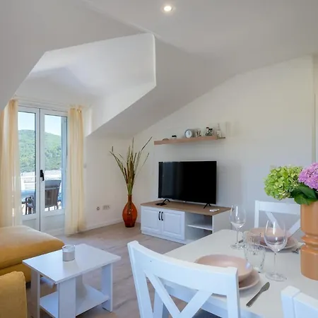 Mili Apartment *